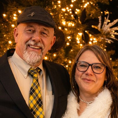 Jay & Zena, your hosts at Who'd Have Thought It